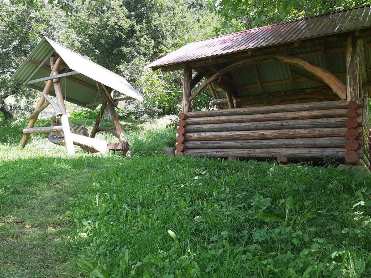 Котедж "Барвінок" Верховина Екстериор снимка