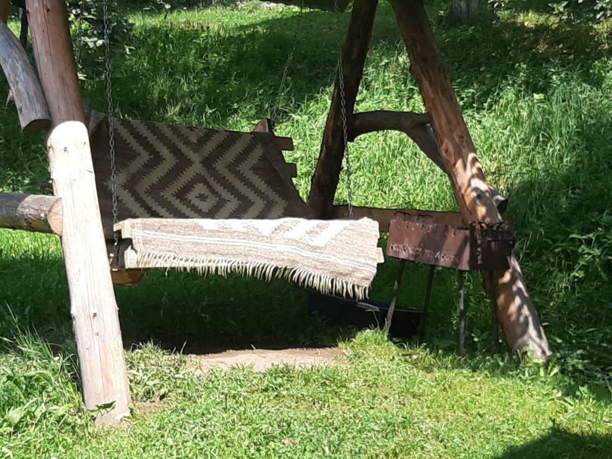 Котедж "Барвінок" Верховина Екстериор снимка